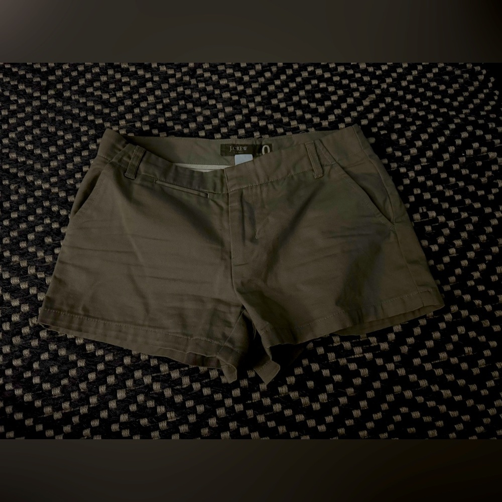 J. Crew Tan Khaki 3” City Fit Chino Shorts